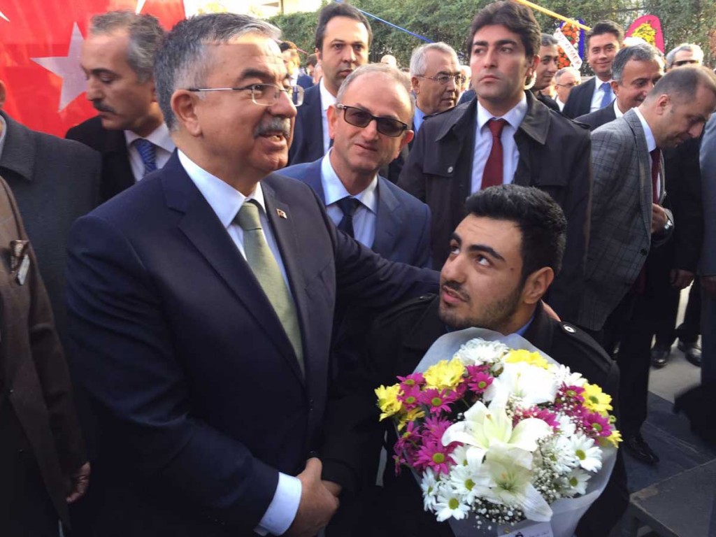 Bursa'ya gelen Milli Eğitim Bakanımız Sayın İsmet Yılmaz'ı karşıladık